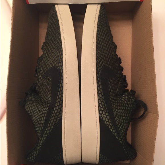 Kobe 8 NSW LIFESTYLE LE SZ 10.5