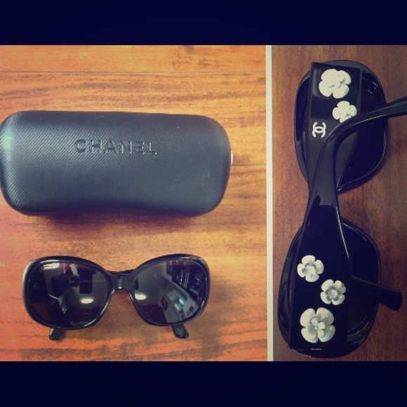 CHANEL black & white floral sunglasses