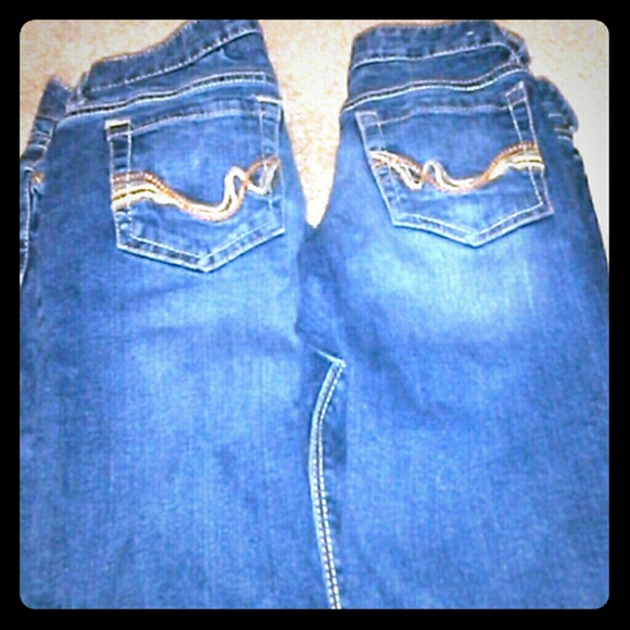 2 pairs of skinny jeans