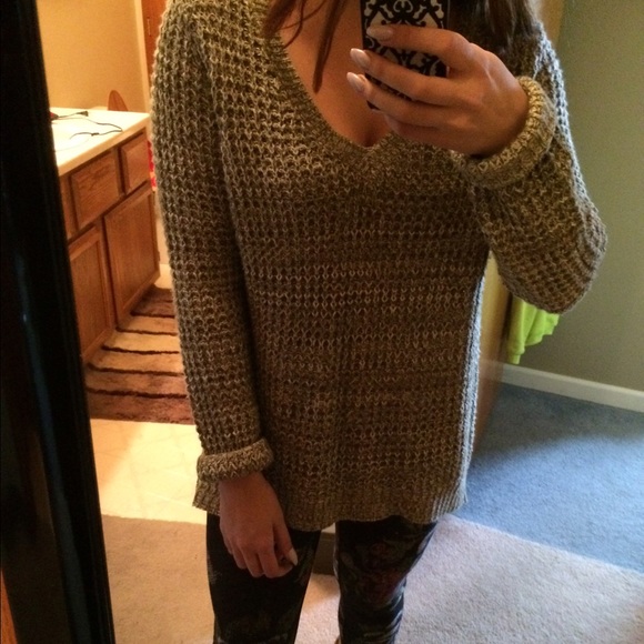 Sweater - Picture 3 of 3