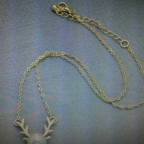 🆕gold Pearl deer necklace☄️fast shipping 📫 - Picture 2 of 2