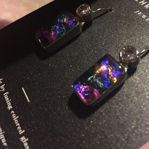 Gorgeous Glass Earrings - Picture 3 of 3