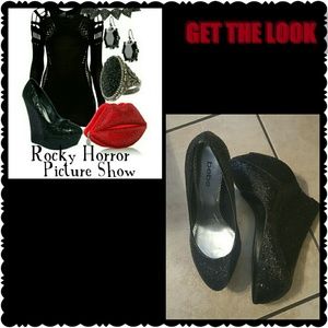 SOLD***Nwot Bebe Omega Glitter Wedge