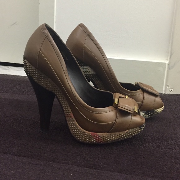 Burberry Platform Brown Heel Pumps Size 9 - Picture 2 of 4