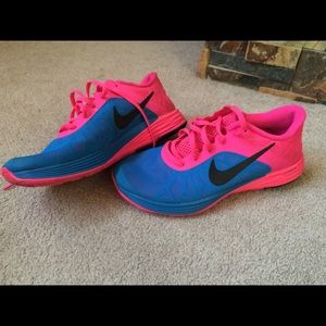 (ON HOLD) Nike free runs hot pink