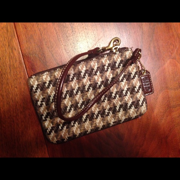 Small plaid coach wristlet