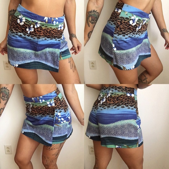 Tropical skort blue leopard floral