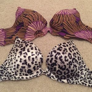 2 Victoria Secret push-up bras