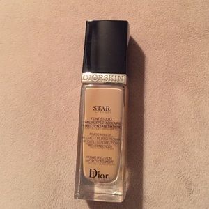 Dior Diorskin Star Foundation