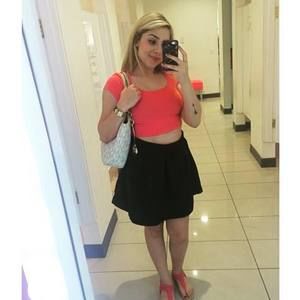 Meet your Posher, Yvonne