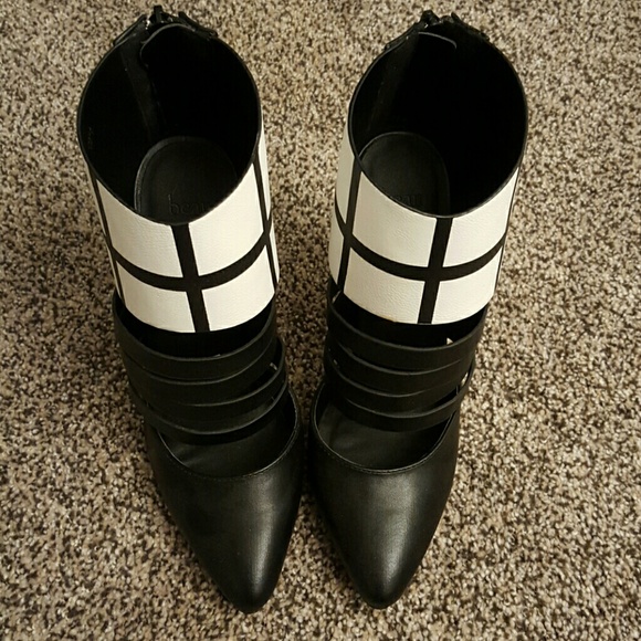 Shoes - Cage Print Heels Shoes - Cage Print Heels