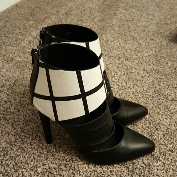 Shoes - Cage Print Heels Shoes - Cage Print Heels