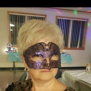 Meet your Posher, Heidi