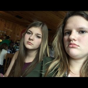 Meet your Posher, Chloe