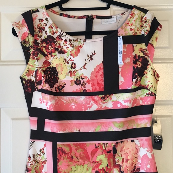 ❗️SOLD❗️New York & Co. Floral Bodycon Scuba Dress - Picture 4 of 4