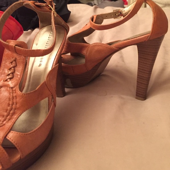 Heels - Picture 2 of 4