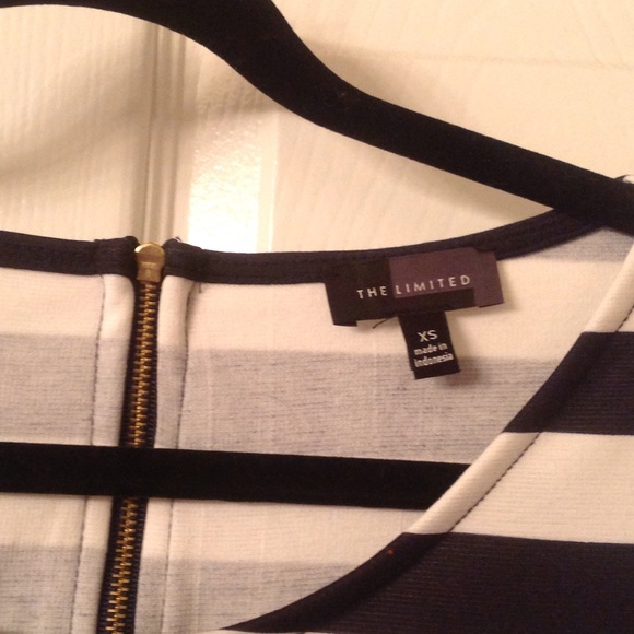 Flirty Little Striped 3/4 Sleeve Skater Dress - Picture 3 of 3