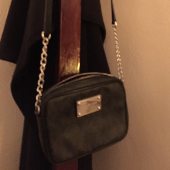 Michael Kors Authentic Small Crossbody-Black