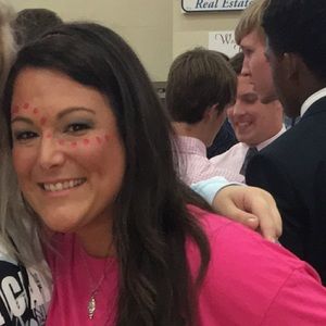 Meet your Posher, Laurie