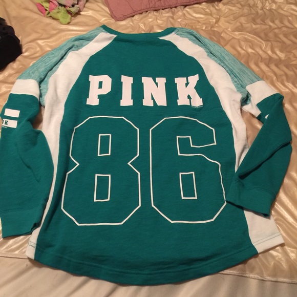 Nwt varsity crew