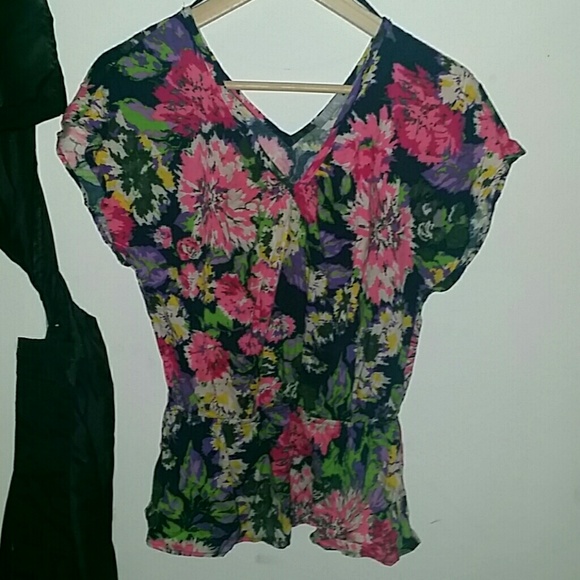 Floral dressy top