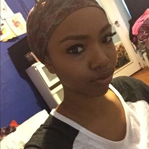 Meet your Posher, Chanel