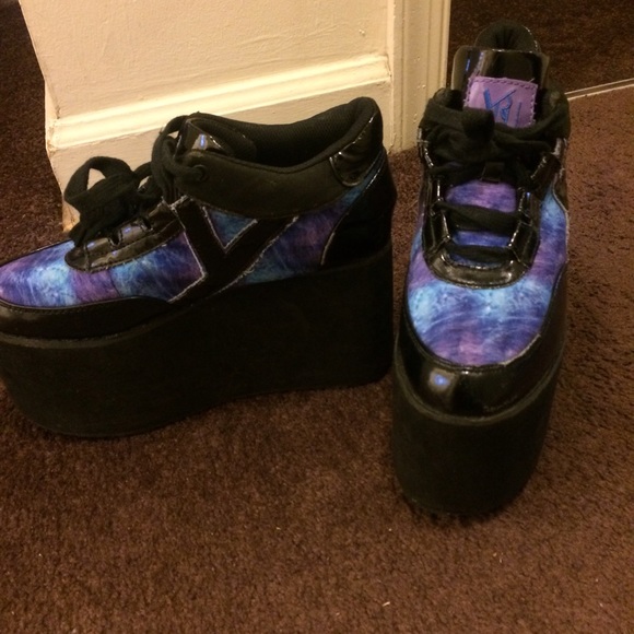 yru white platform sneakers