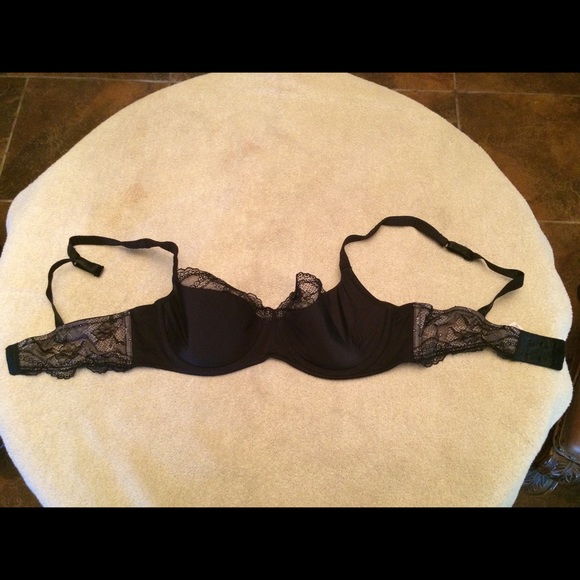🚫SOLD🚫 Black Tan Lace 34D B.Tempt'd Wacoal Bra