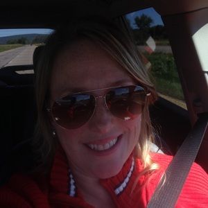 Meet your Posher, Darcie