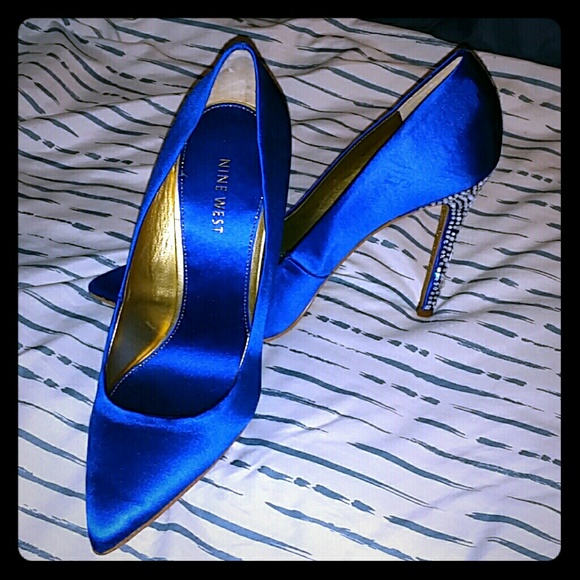 Royal blue pumps