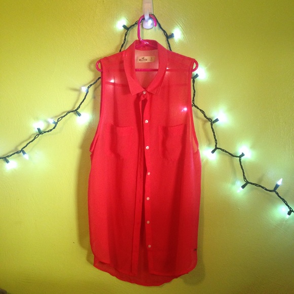 Coral Hollister Button Down 💗