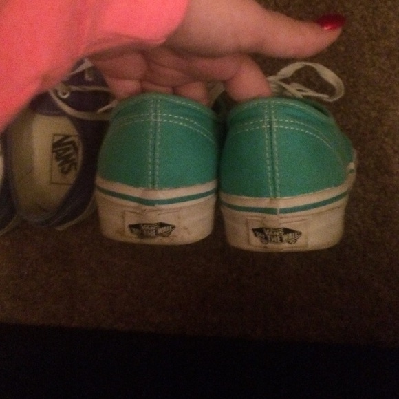 Purple and teal vans - Picture 3 of 3