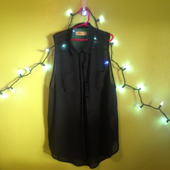 Navy Hollister Button Down 💙