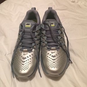 Nike tennis shoes