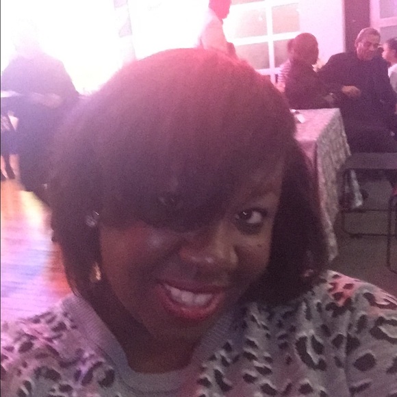 Meet your Posher, Donielle