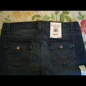 Tomy blue jeans