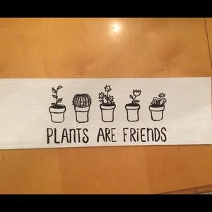 plants are friends sign Brandy Melville
