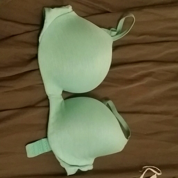 VS pink 32C bra
