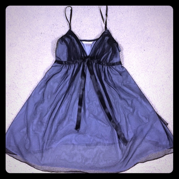 Black and gray nightgown