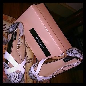 🔆Final Price!🔆 Cut-out Multi-tone Metallic Flats