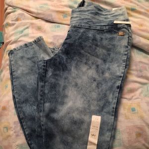 Cute pair of Nicki Minaj jeans