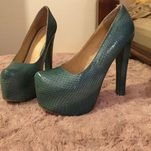 Shoedazzle Snakeskin Platform Heels