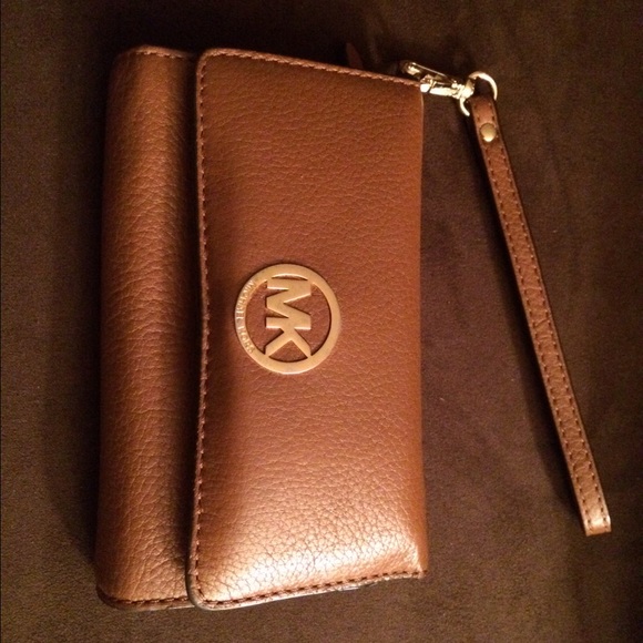 Michael Kors purse with matching wallet - Picture 2 of 3