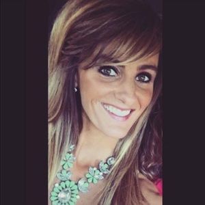 Meet your Posher, Leslie