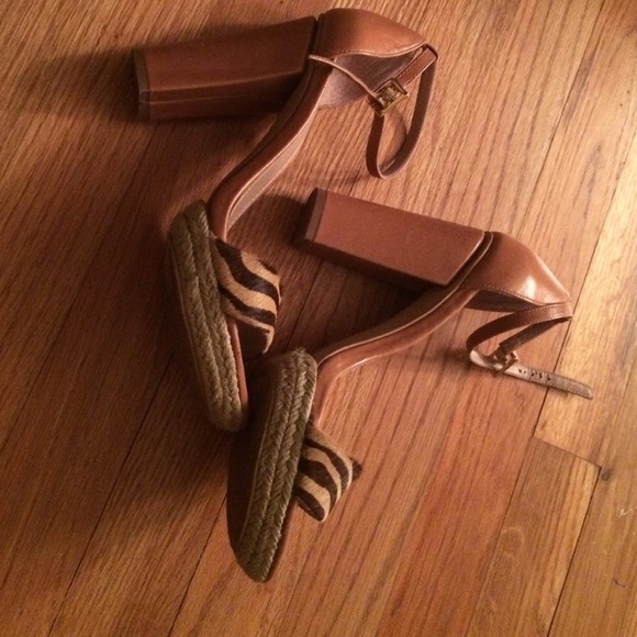 Vince Camuto heelies - Picture 3 of 3