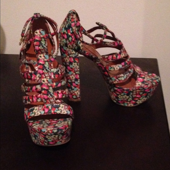 Floral print Jessica Simpson Shoes