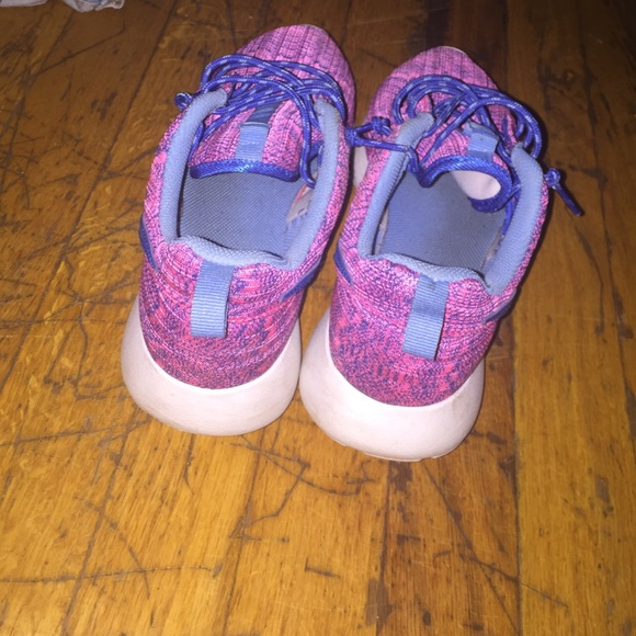 NIKE ROSHES! - Picture 3 of 4