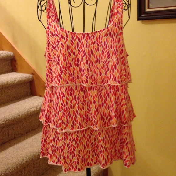 Ruffled SUSAN LAWRENCE knit tank (used)