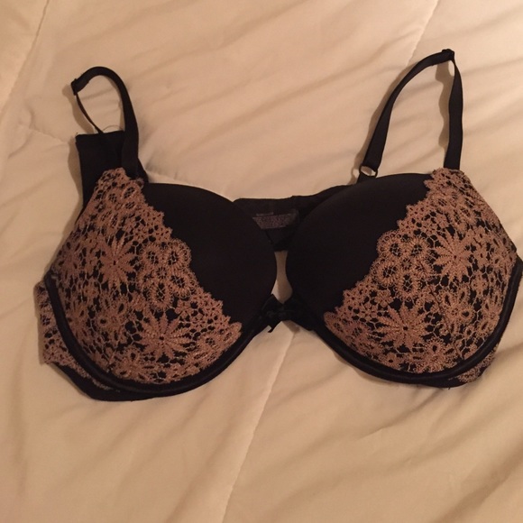 Victoria secret bra (38 D)