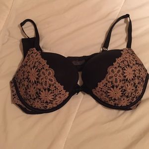 Victoria secret bra (38 D)